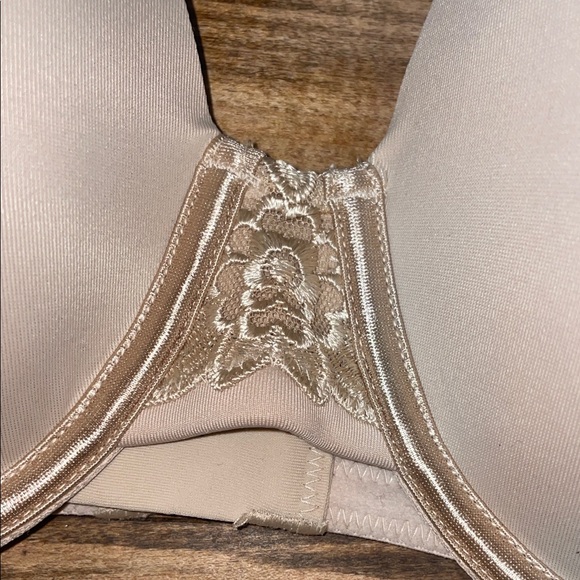 Vanity Fair Beauty Back for a smooth back, t-shirt bra 40B, NWT - Picture 3 of 7